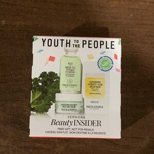 Sephora Youth to the People Skincare Set